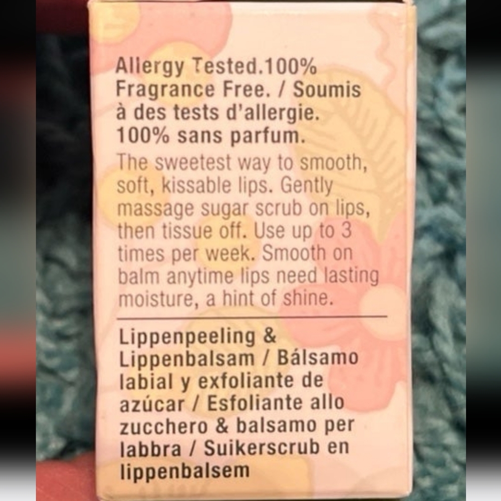 Clinique - Picture 3 of 4